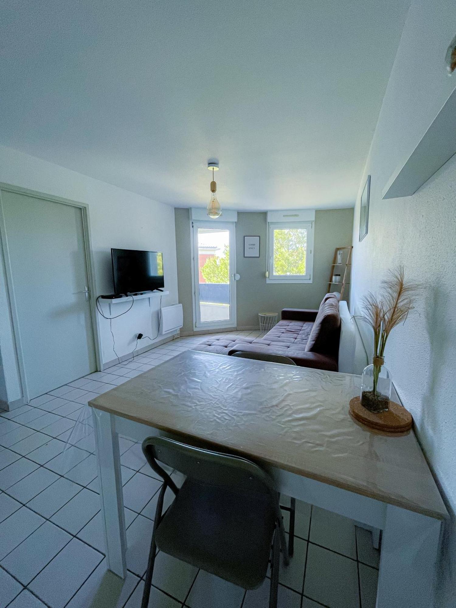 Ferienwohnung Le Laurier - Cosi - Wifi - Parking - Balcon Saint-Orens-de-Gameville Exterior foto